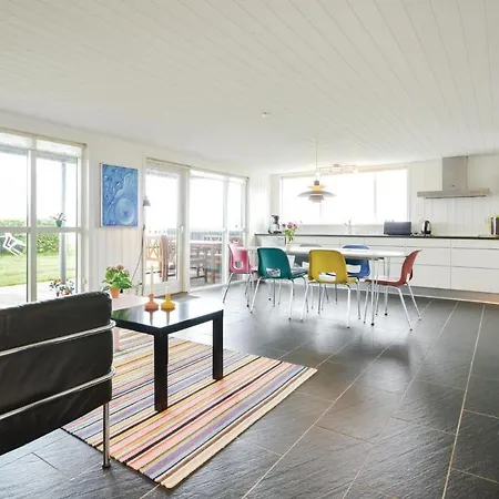 One Bedroom Holiday In