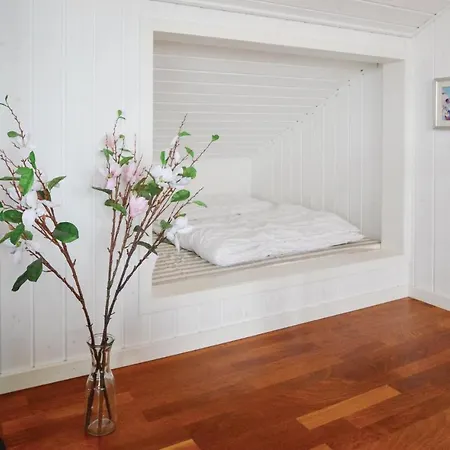 One Bedroom Holiday In
