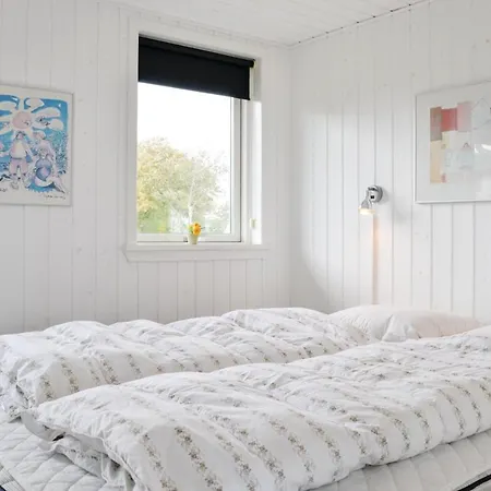 One Bedroom Holiday In 펜션 Hemmet